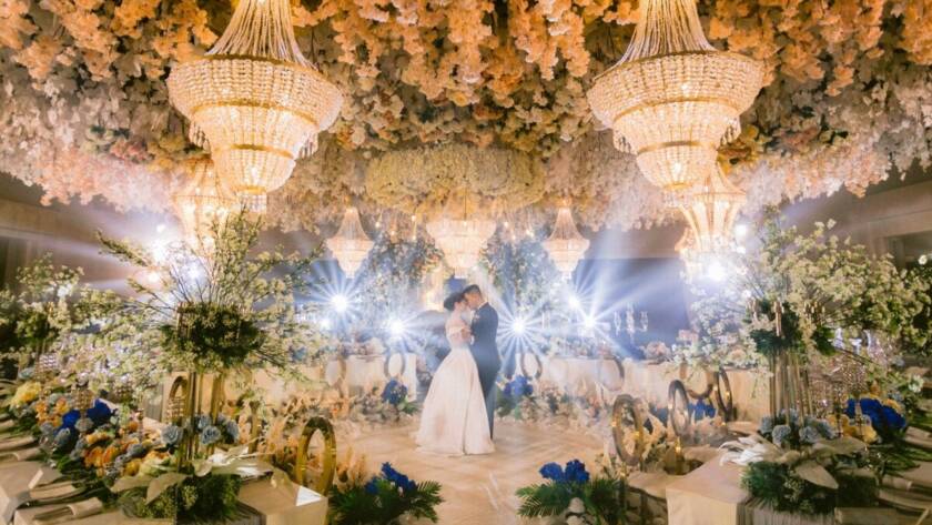 Foto pareja boda en lugar increíble