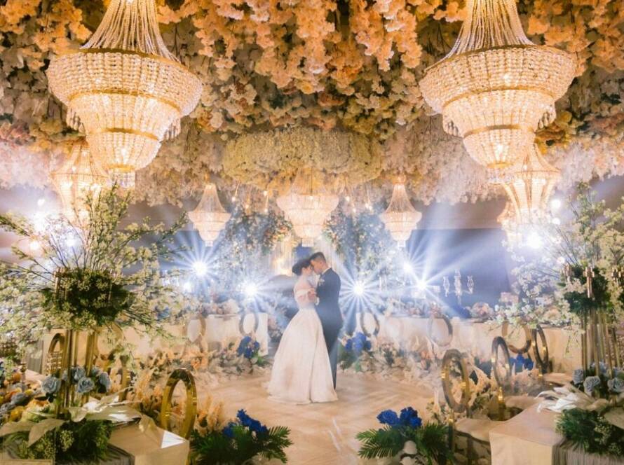 Foto pareja boda en lugar increíble