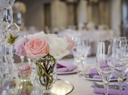 Mesa de boda adornada